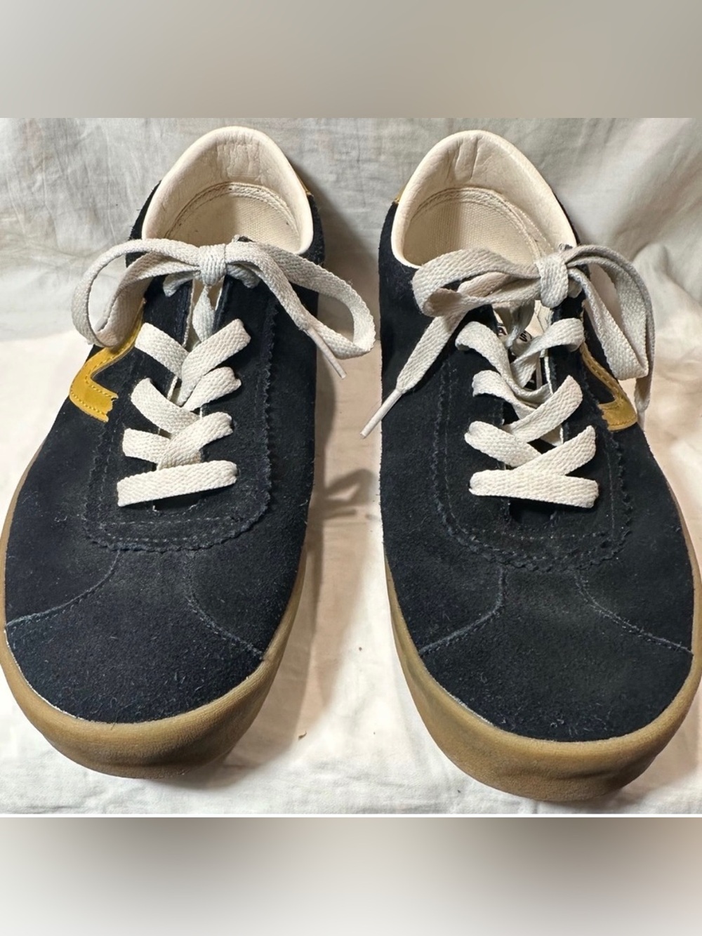 Vintage-Vibe Vans Sport Low Black & Mustard Suede - Size 8.5W / 7M